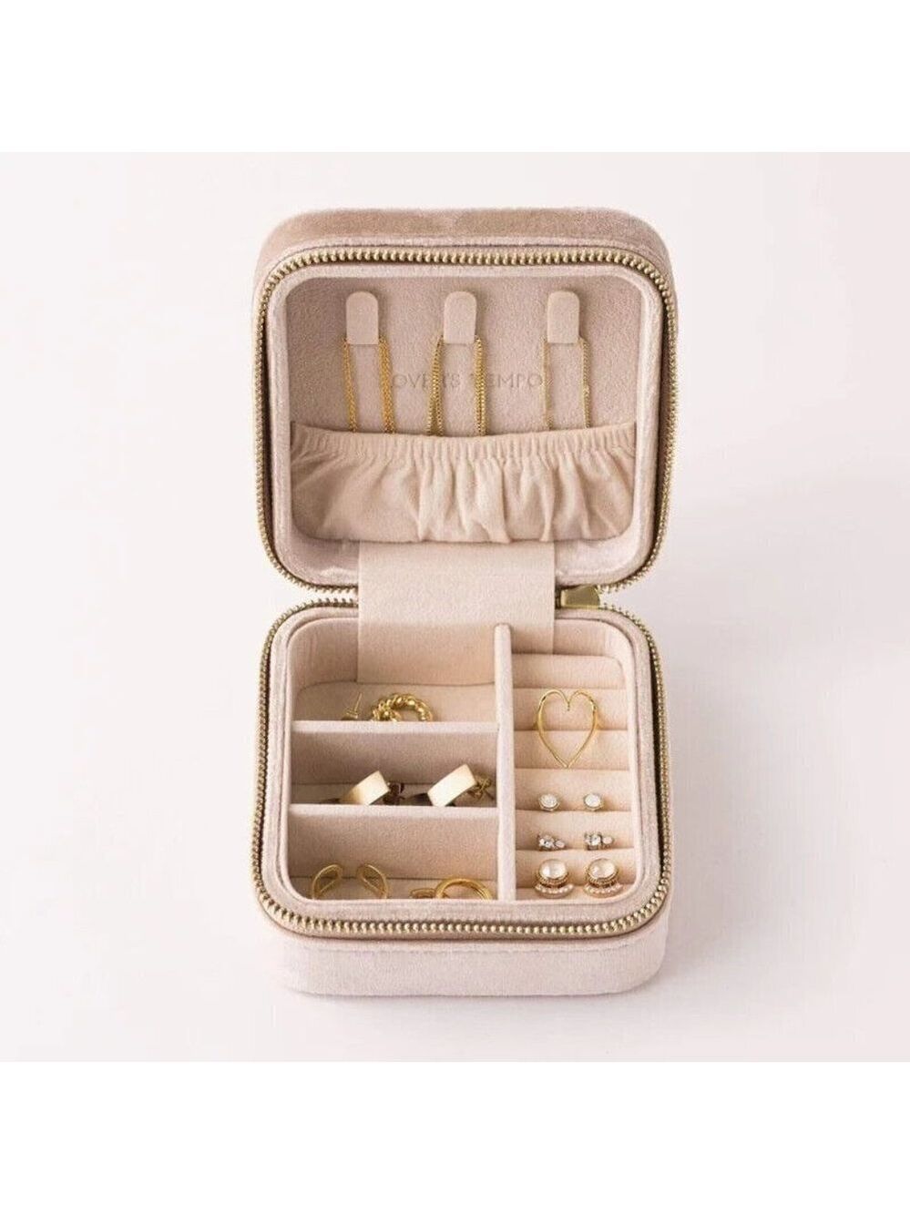 Velvet Jewelry Storage / Travel Box Creme